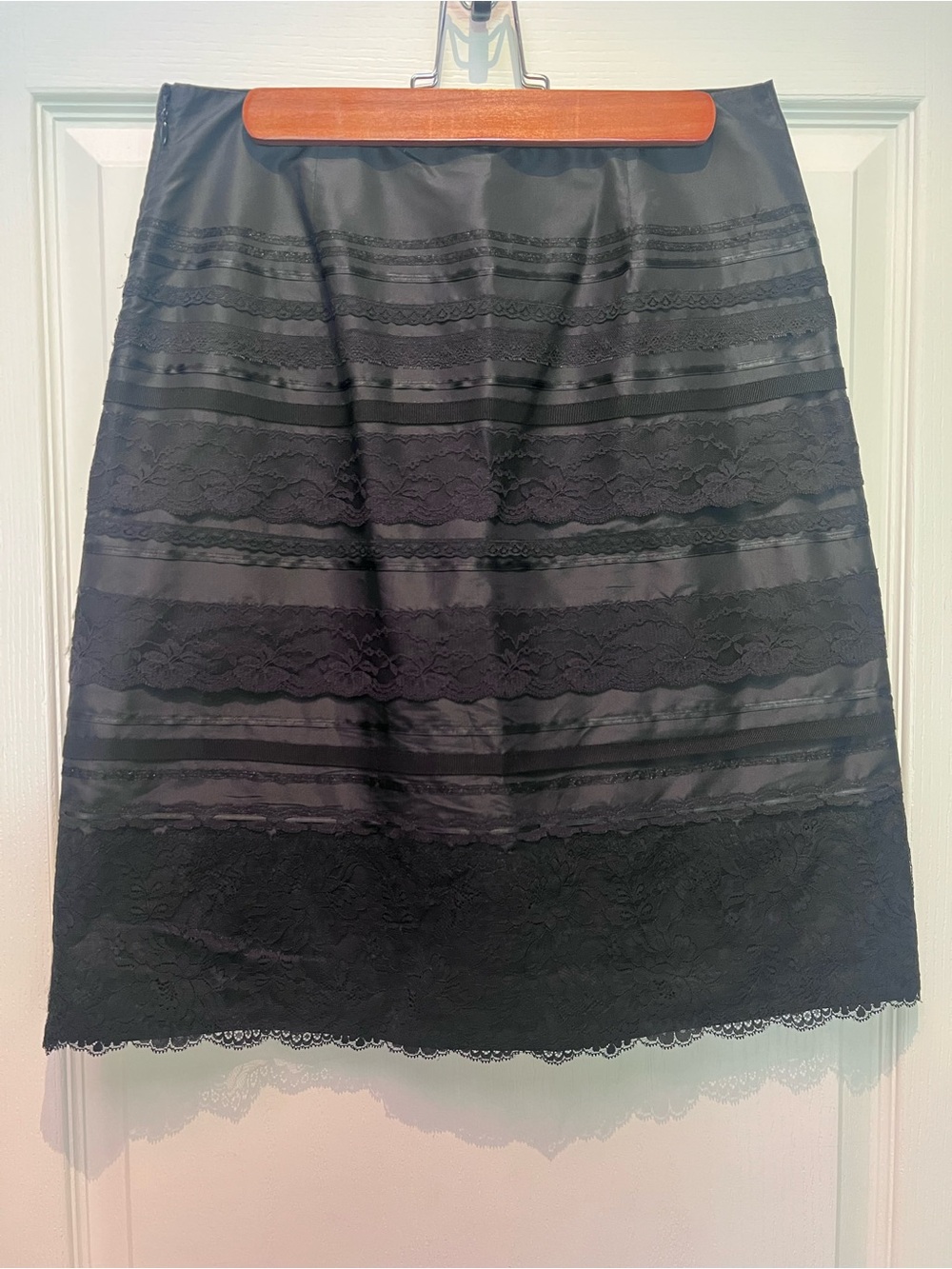 Express Black Silk Lace Skirt Women’s Satin Trim Luxe Chic Elevated Capsule